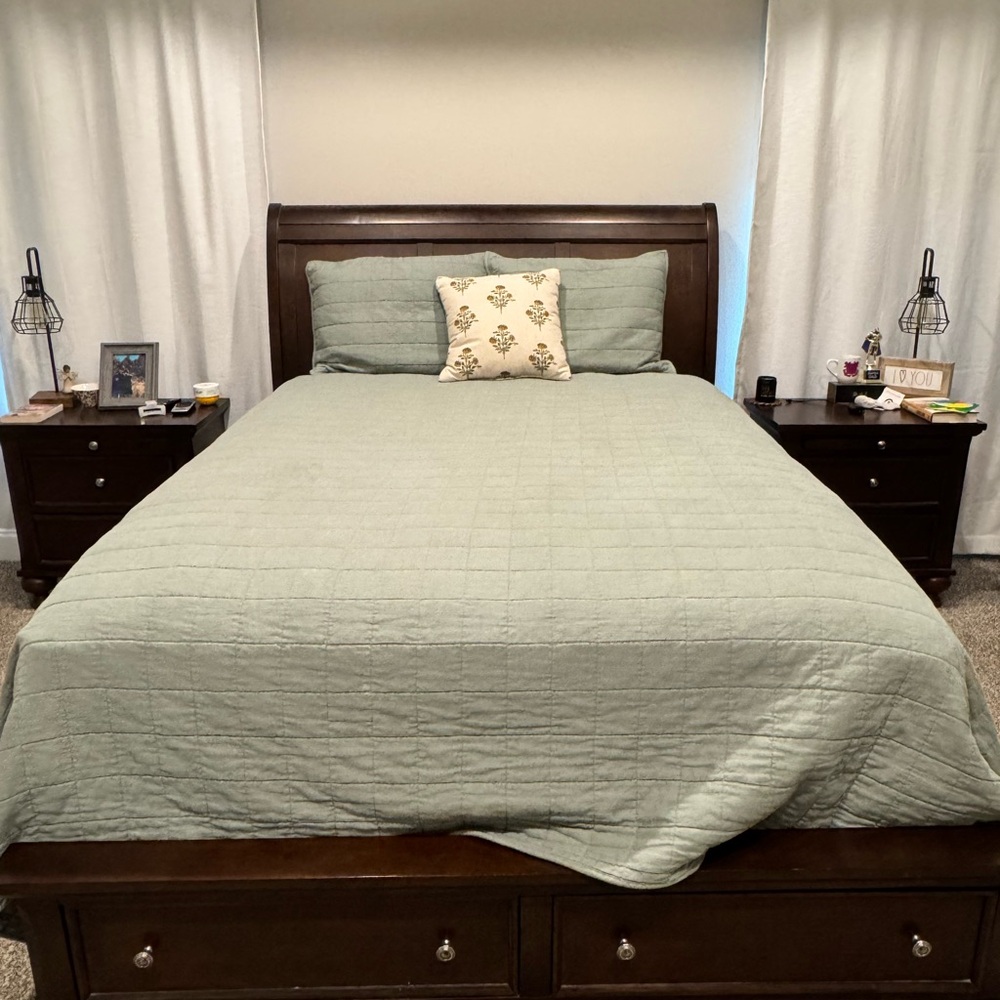 Casaluna Sage Green Quilt Bedding Set